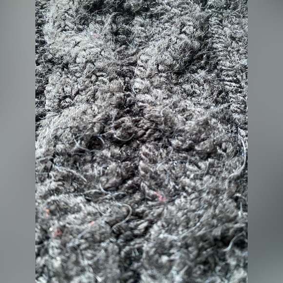 Zara sweater - Picture 2 of 6